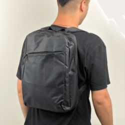 Mochila Negra Notebook 16-plug 33x40cm