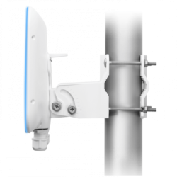 UBIQUITI IP67 1-10G 1-1000 25dBm 5Ghz-4x4 Beamform/10-15dBi inc50V